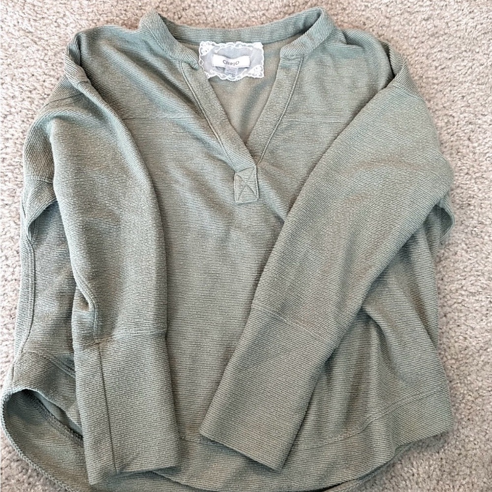Cupio Women's Sage V-Neck Sweater